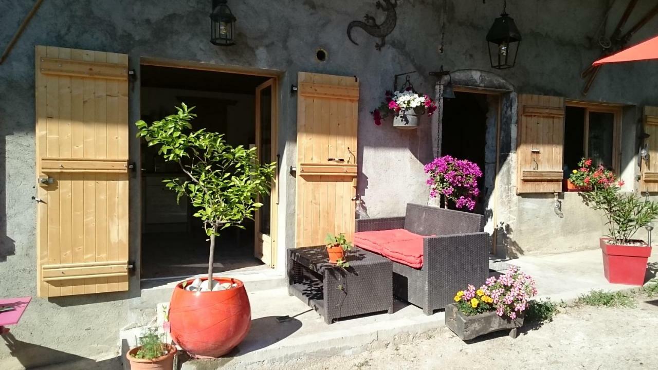 アレックス Ferme Familiale Chez Liliヴィラ エクステリア 写真