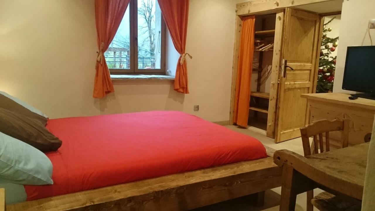 アレックス Ferme Familiale Chez Liliヴィラ エクステリア 写真